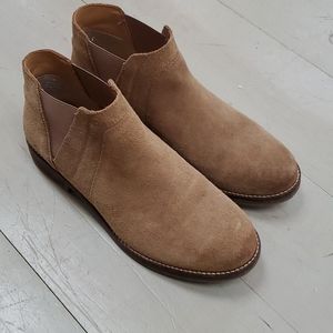 Clarks suede chelsea boot
